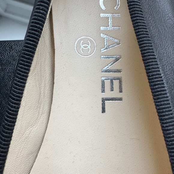 CHANEL BALLERINES Woman's Black and Silver Flats - Picture 3 of 4